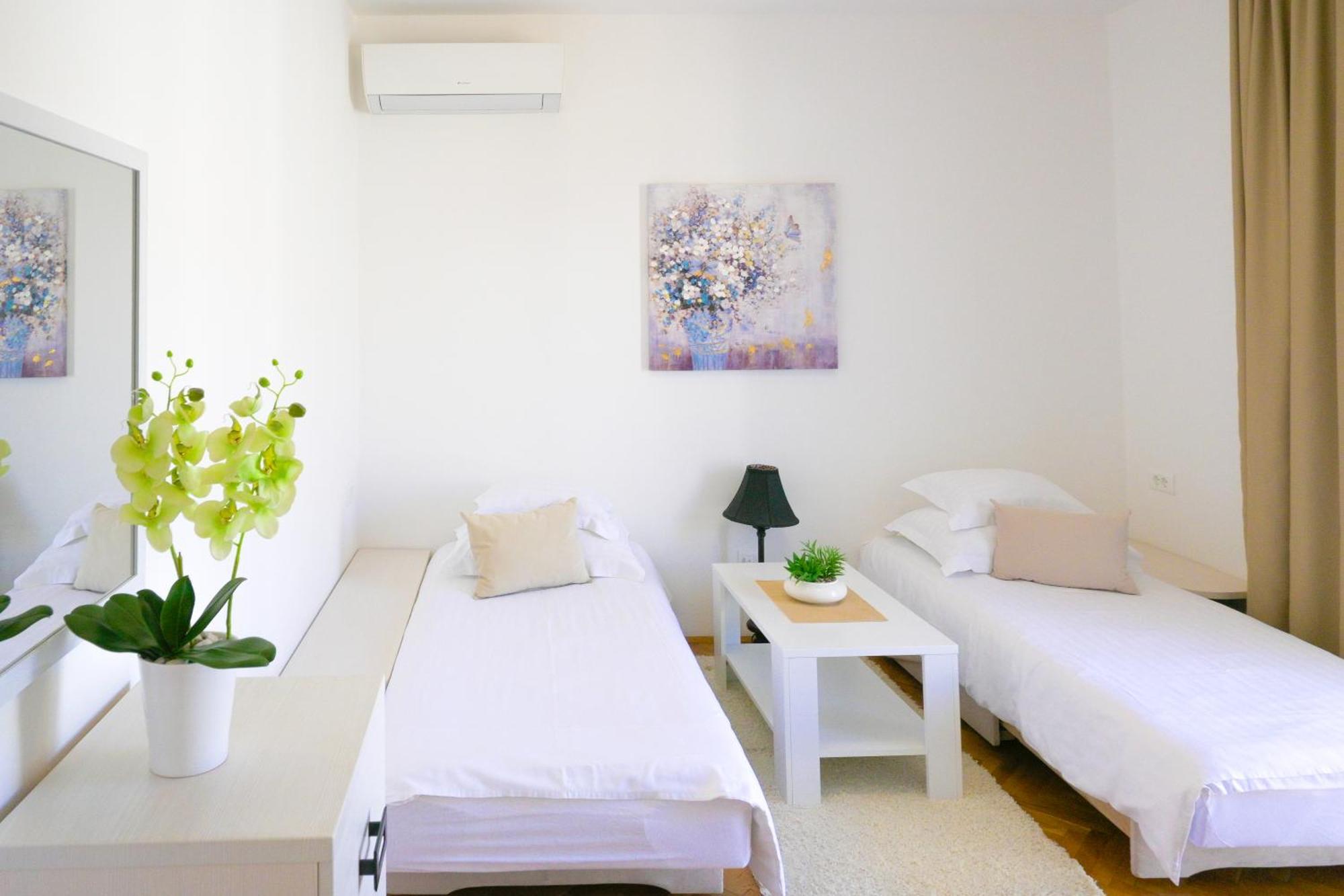 B&B Aurora เยลซา ภายนอก รูปภาพ